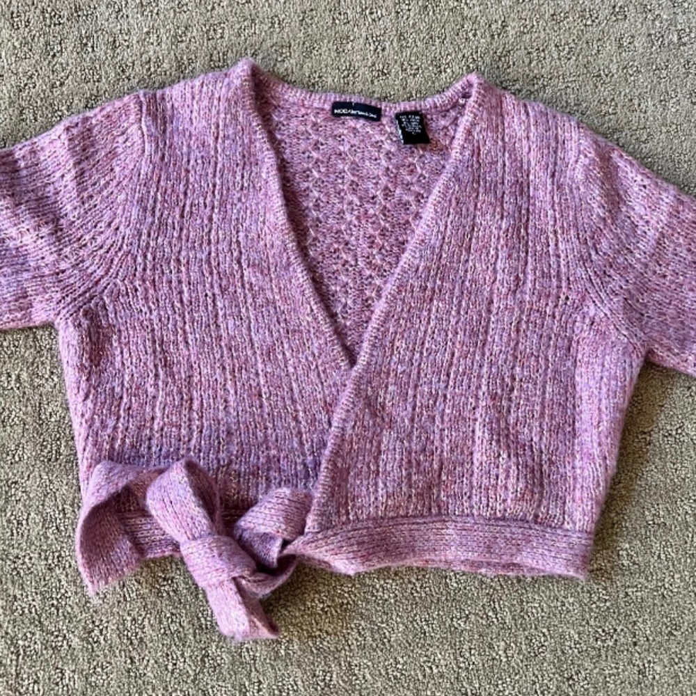 VICTORIA'S SECRET MODA CROP WOMENS SWEATER SIZE LARGE NWOT metallic threads